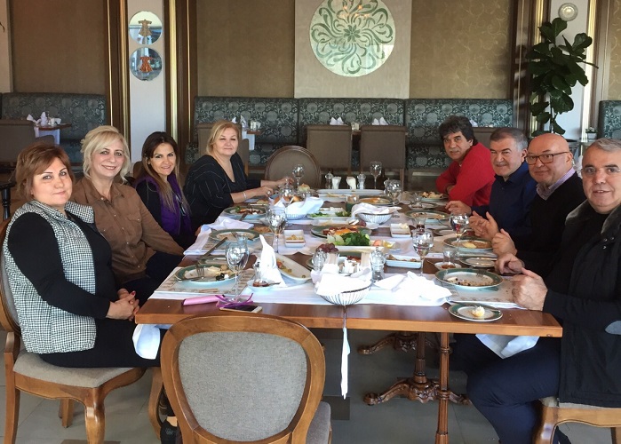 dostların arasındayız