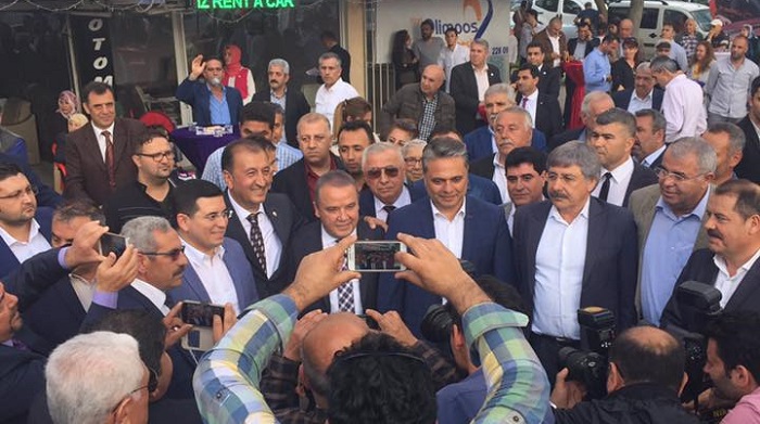 Coşkulu açılış