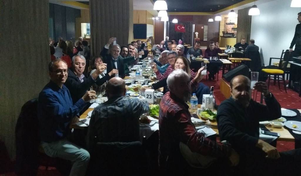 Dostların arasındayız